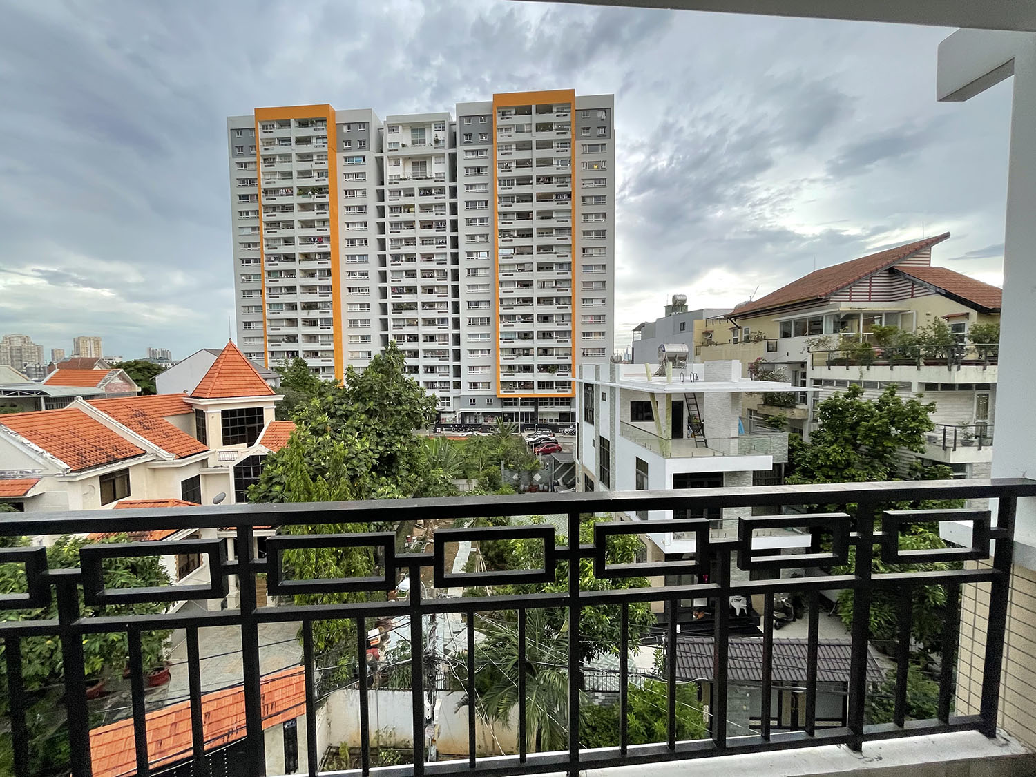 Bán nhà Đường Phạm Văn Đồng, Thành Phố Thủ Đức Tuyệt phẩm 3 lầu căn góc 2 mặt tiền hẻm nhựa 8m